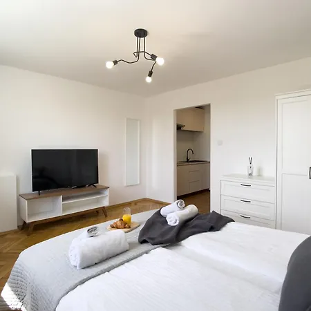 Apartment Quiet - Near Pge Narodowy Stadium Warsaw